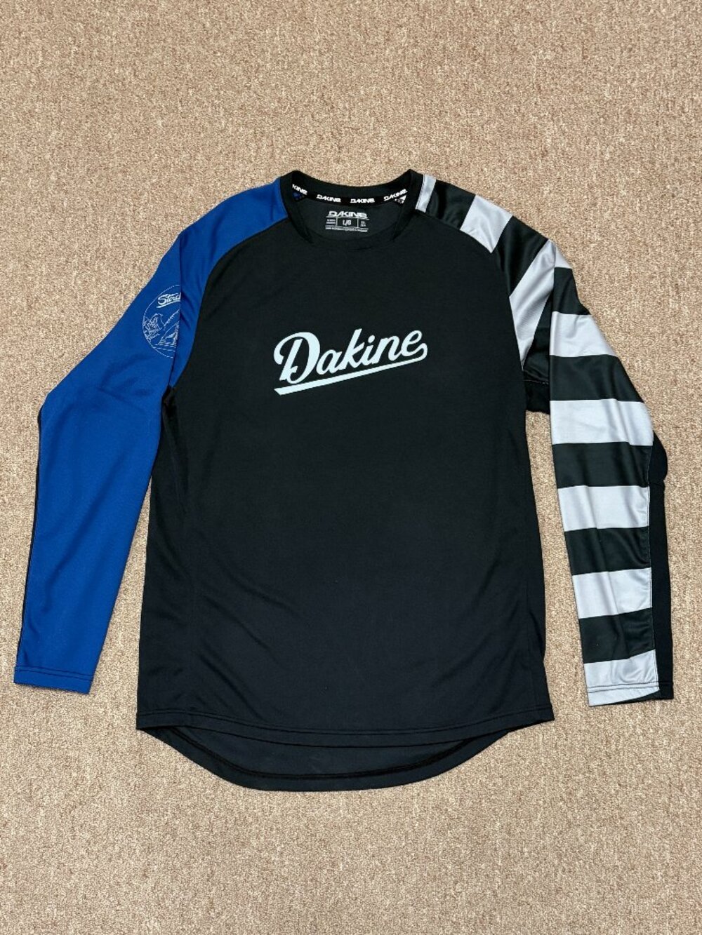Dakine Men's Size L Long Sleeve Bike Jersey